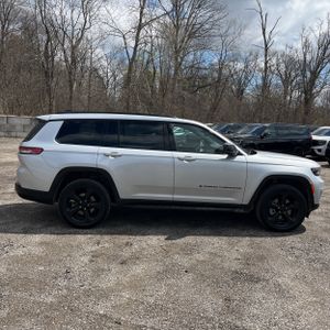 JEEP GRAND CHEROKEE L LIMITED - 10