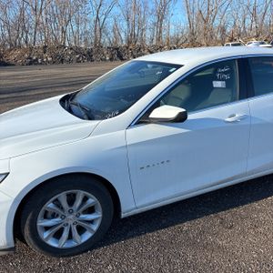 CHEVROLET MALIBU 1LT - 2