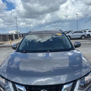 صورة مصغرة 15 لـ 2019 Nissan ROGUE SV