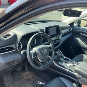 صورة مصغرة 37 لـ 2022 Toyota HIGHLANDER XLE