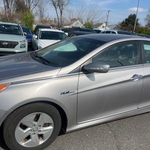 HYUNDAI SONATA HYBRID BASE - 2