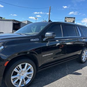 CHEVROLET SUBURBAN HIGH COUNTRY - 2
