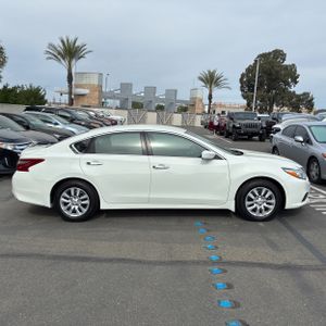 NISSAN ALTIMA 2.5 S - 10