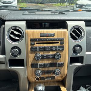 2011 FORD F-150 LARIAT — миниатюра 41