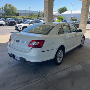 FORD TAURUS SE - 8