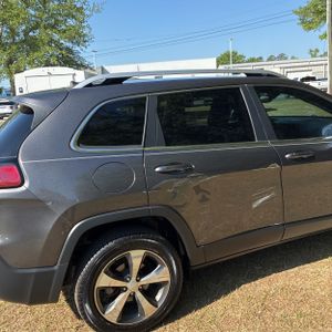 JEEP CHEROKEE LIMITED - 9