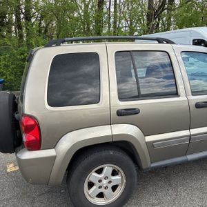 JEEP LIBERTY SPORT - 8