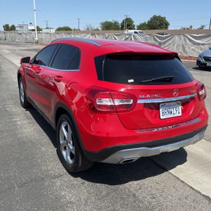 MERCEDES-BENZ GLA - 4