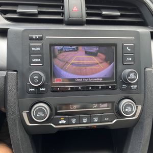2018 Honda CIVIC LX — миниатюра 37
