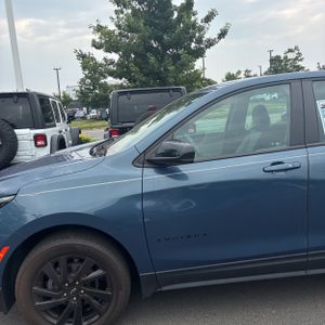 2024 Chevrolet EQUINOX LS 照片 2