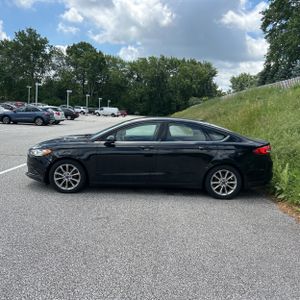 FORD FUSION SE - 3