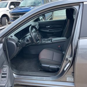 2026 Nissan SENTRA SR thumbnail 29