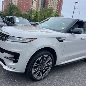 صورة 2 لـ 2024 LAND Rover RANGE ROVER SPORT P400 DYNAMIC SE