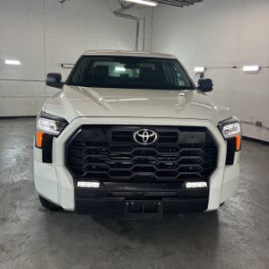 صورة 14 لـ 2023 Toyota TUNDRA SR5