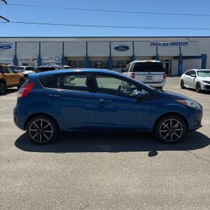 FORD FIESTA SE - 10