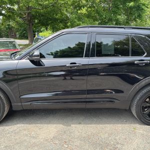 FORD EXPLORER ST - 4