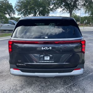 2025 KIA CARNIVAL LXS photo 7