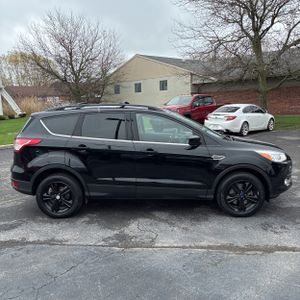 FORD ESCAPE SE - 10