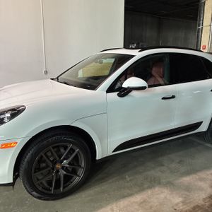 2023 Porsche MACAN T 照片 2
