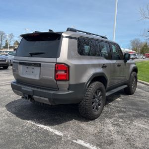 TOYOTA LAND CRUISER - 8