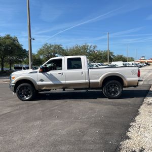 FORD F-250 SUPER DUTY LARIAT - 3