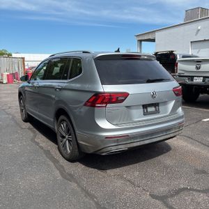 Volkswagen Tiguan SEL - 4