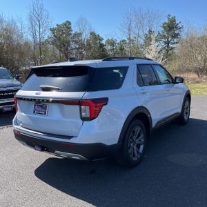 FORD EXPLORER ACTIVE - 8