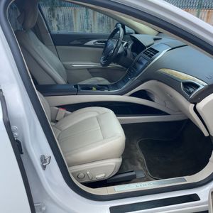 صورة مصغرة 33 لـ 2016 Lincoln MKZ BASE
