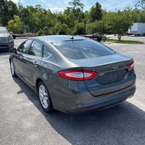 FORD FUSION SE - 4