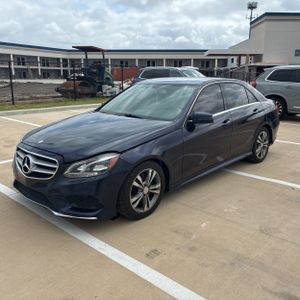 MERCEDES-BENZ E-CLASS - 1