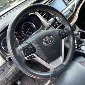 صورة 70 لـ 2016 Toyota HIGHLANDER XLE