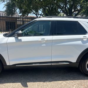 صورة 4 لـ 2023 FORD EXPLORER XLT