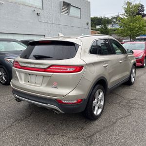 صورة 8 لـ 2015 Lincoln MKC BASE