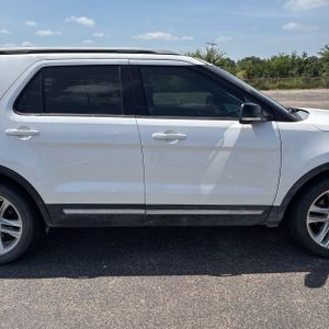 2016 FORD EXPLORER XLT — миниатюра 11