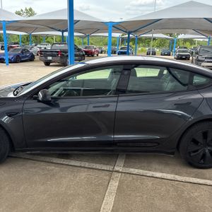 TESLA MODEL 3 LONG RANGE - 4