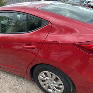 HYUNDAI ELANTRA SE - 6