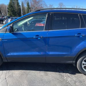 FORD ESCAPE SE - 4