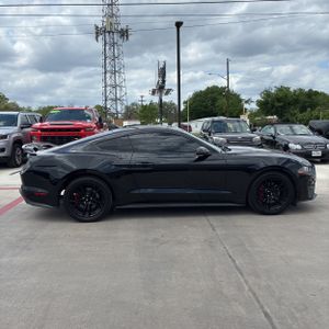 FORD MUSTANG ECOBOOST - 10