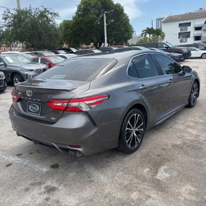 صورة 8 لـ 2018 Toyota CAMRY SE