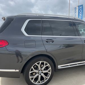 BMW X7 XDRIVE40I - 9