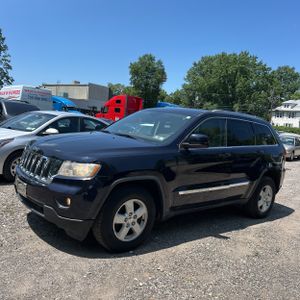 2011 JEEP GRAND CHEROKEE LAREDO photo 3