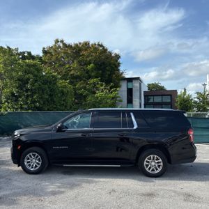 صورة 3 لـ 2023 Chevrolet SUBURBAN LT