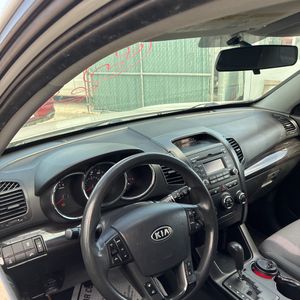 صورة مصغرة 34 لـ 2013 KIA SORENTO LX