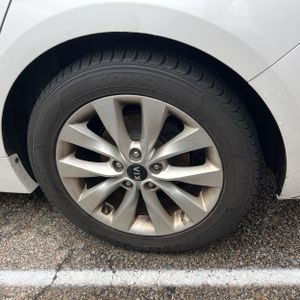 2017 KIA OPTIMA LX — миниатюра 16