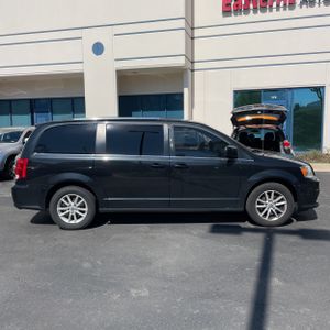 DODGE GRAND CARAVAN SXT - 10