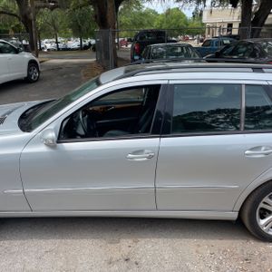 MERCEDES-BENZ E-CLASS - 4