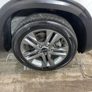 2021 KIA SELTOS LX — миниатюра 20