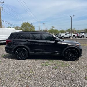 FORD EXPLORER ST-LINE - 10