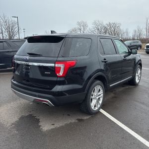 FORD EXPLORER XLT - 8