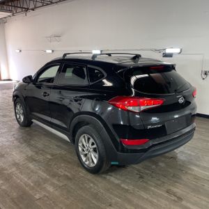 HYUNDAI TUCSON - 5